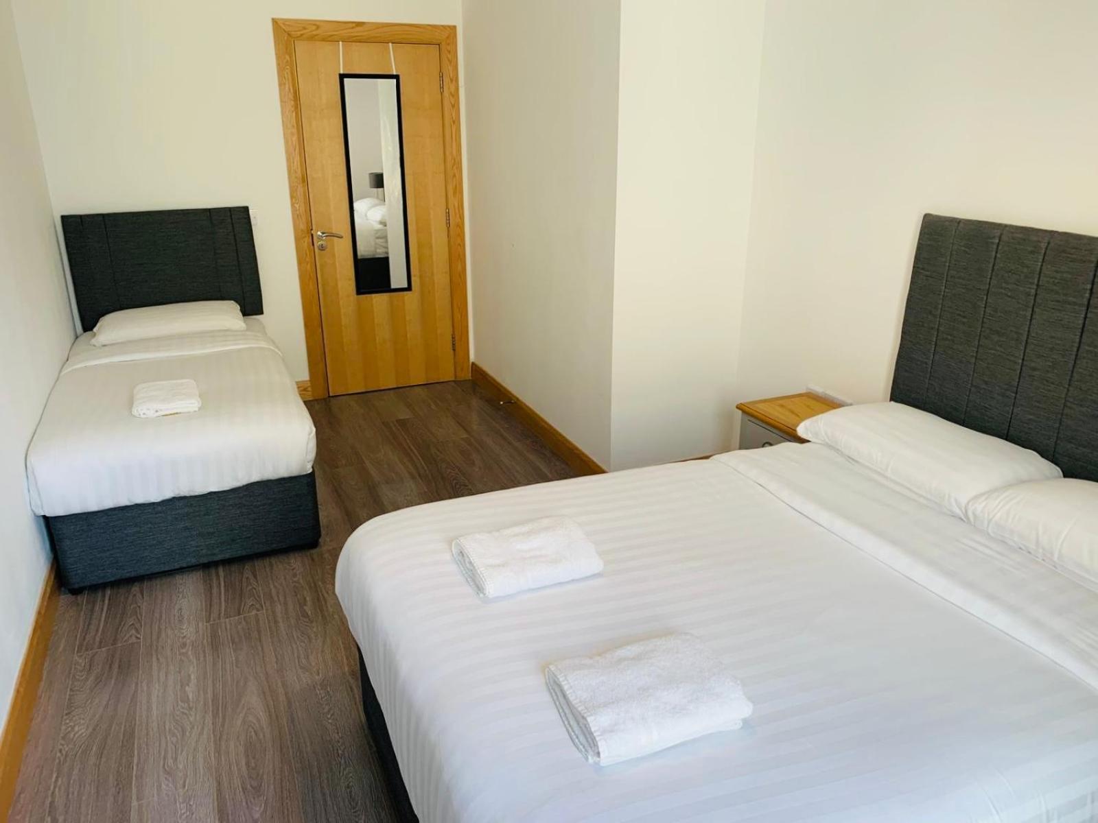 Port House Letterkenny Wild Atlantic Apartments Buitenkant foto