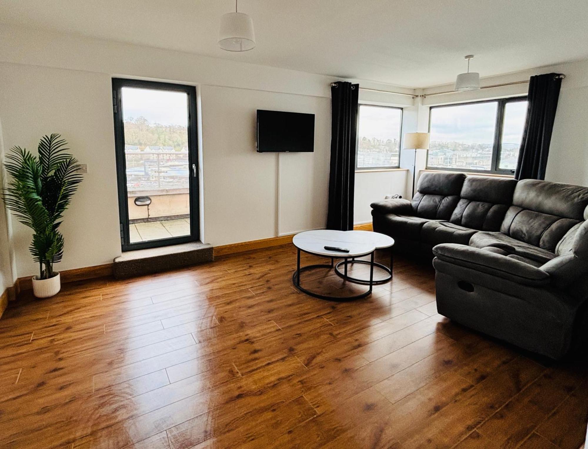 Port House Letterkenny Wild Atlantic Apartments Buitenkant foto